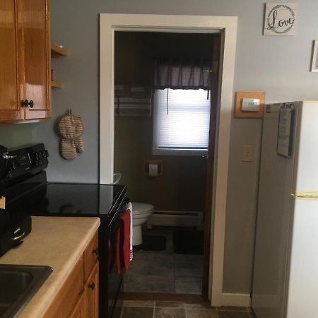 Home Away From Home, Recently Renovated North Troy Екстер'єр фото